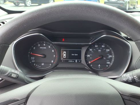 Used 2023 Chevrolet TrailBlazer LT FWD image 21