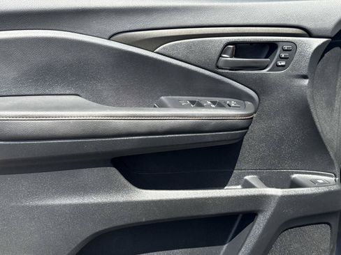 Certified 2025 Honda Ridgeline TrailSport+ image 17