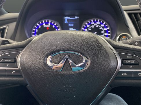 Used 2017 INFINITI Q60 Red Sport 400 AWD/4WD image 16