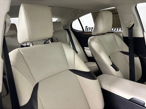 Used 2025 Lexus ES 350 w/ Premium Package FWD image 32