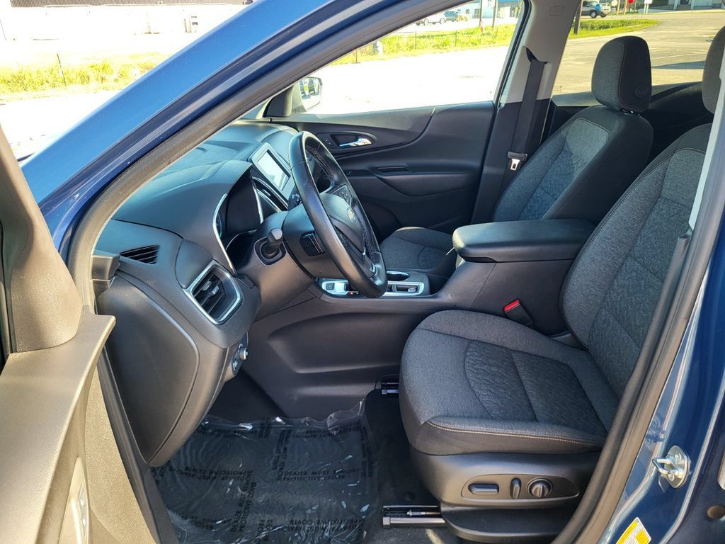 Used 2024 Chevrolet Equinox LT AWD/4WD image 11