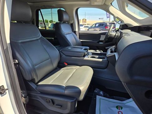 Used 2025 Ford Expedition Max Active AWD/4WD image 20