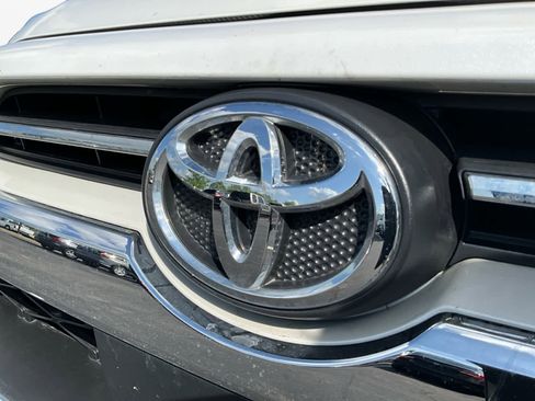 Used 2024 Toyota 4Runner Limited AWD/4WD image 18