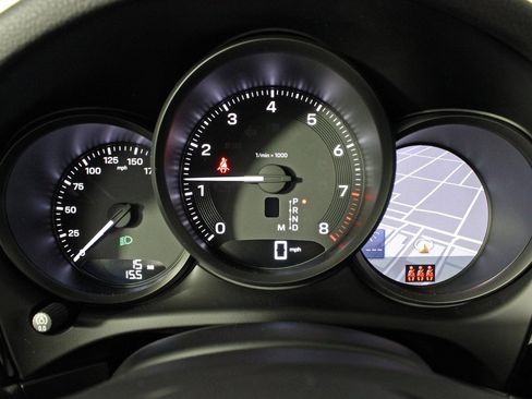 Used 2025 Porsche Macan image 20