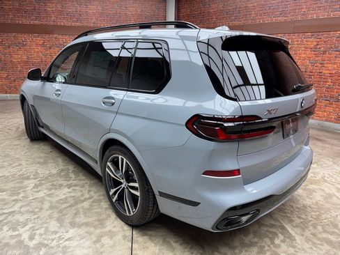 New 2026 BMW X7 xDrive40i image 3
