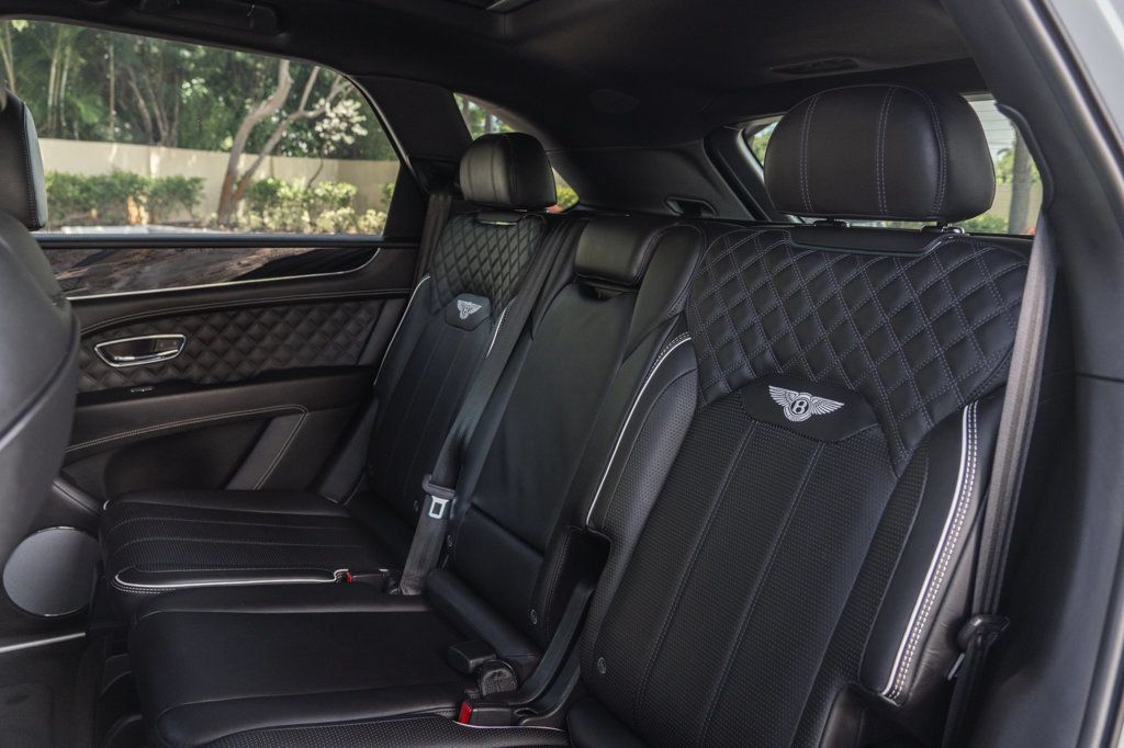 Used 2022 Bentley Bentayga AWD/4WD image 22