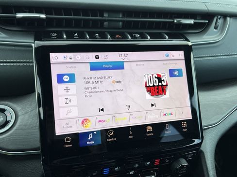 Used 2023 Jeep Grand Cherokee Overland image 19