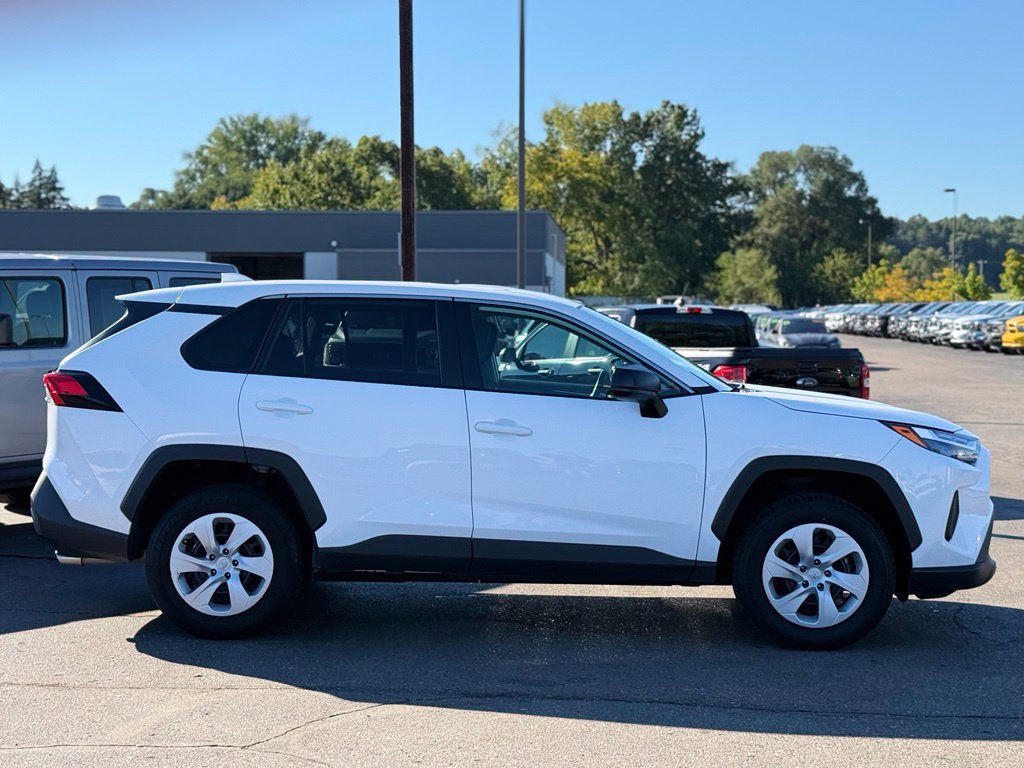Used 2025 Toyota RAV4 LE FWD image 24