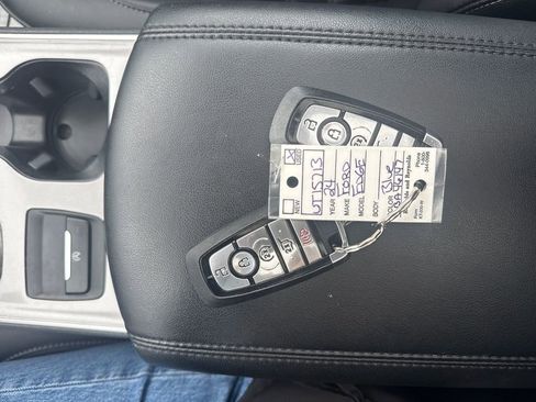 Used 2024 Ford Edge SEL w/ Convenience Package image 43
