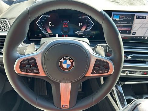 Used 2026 BMW X7 xDrive40i w/ M Sport Package image 23