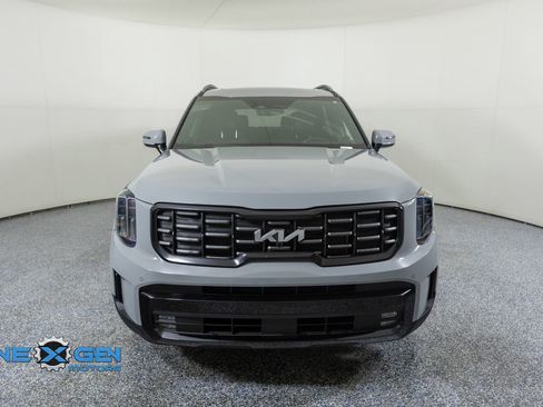 Used 2025 Kia Telluride SX Prestige X-Line AWD/4WD image 2