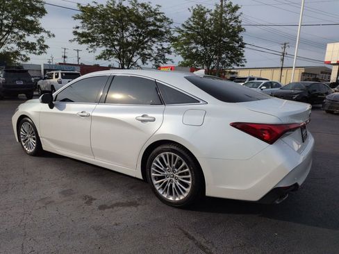Used 2020 Toyota Avalon Limited w/ Advanced Safety Package FWD image 3