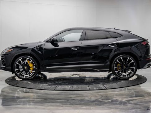 Used 2022 Lamborghini Urus AWD/4WD image 7