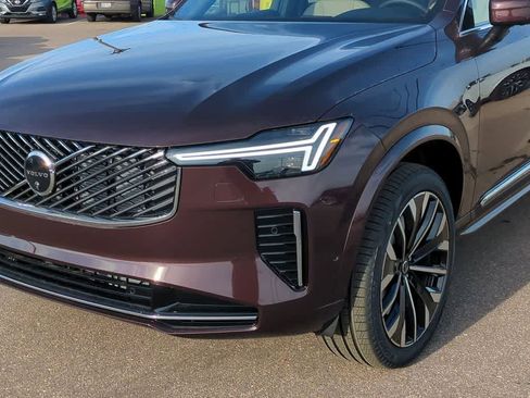 New 2026 Volvo XC90 B5 Plus w/ Protection Package Premier image 3