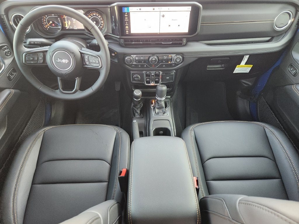 New 2026 Jeep Gladiator Sport AWD/4WD image 18
