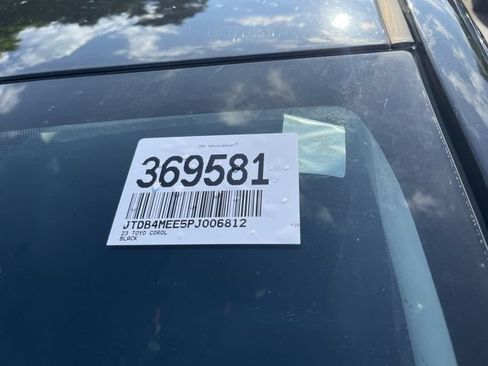 Used 2023 Toyota Corolla LE FWD image 3