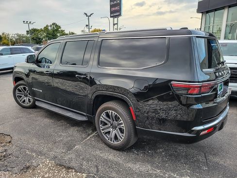 Used 2024 Jeep Wagoneer L 4WD w/ Premium Group I image 6