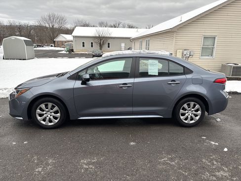Certified 2025 Toyota Corolla LE image 8