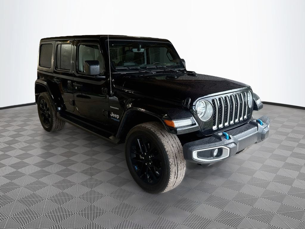 Certified 2022 Jeep Wrangler Unlimited Sahara w/ Cold Weather Group AWD/4WD image 4