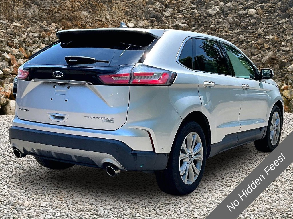 Used 2019 Ford Edge Titanium w/ Equipment Group 301A FWD image 2