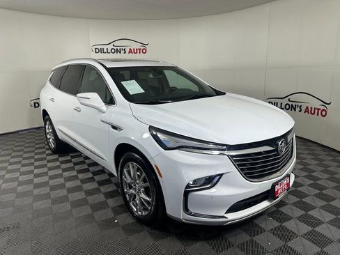 Used 2023 Buick Enclave Essence w/ Experience Buick Package image 12