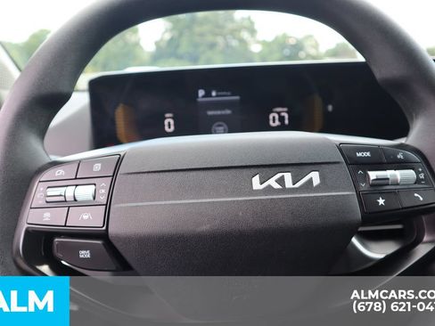 Used 2025 Kia K4 FWD image 28