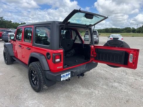 Used 2021 Jeep Wrangler Unlimited Sport AWD/4WD image 3