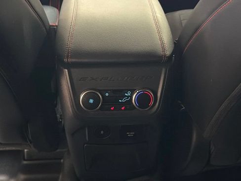 Used 2025 Ford Explorer ST-Line w/ Premium Package RWD image 18