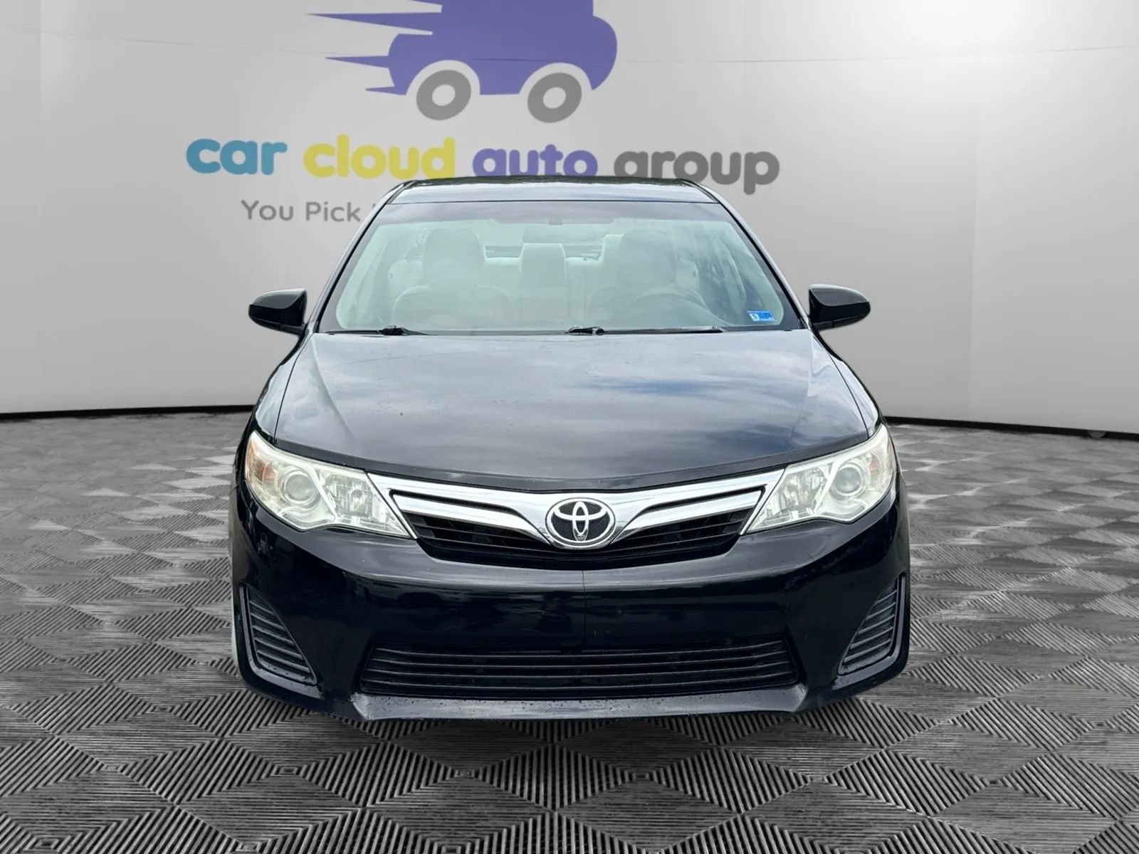 Used 2012 Toyota Camry LE FWD image 8