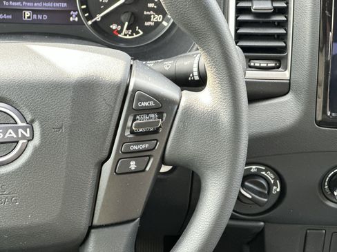 Used 2022 Nissan Frontier SV w/ Technology Package image 21