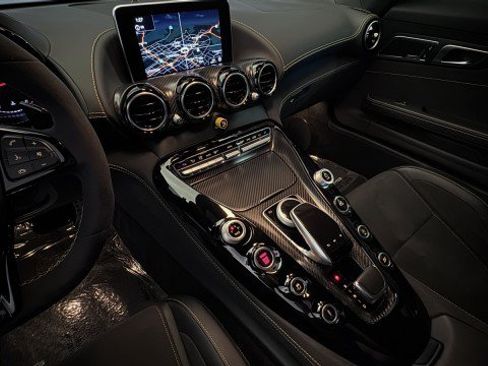 Used 2019 Mercedes-Benz AMG GT R image 4