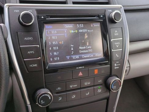 Used 2016 Toyota Camry LE w/ Moonroof Package FWD image 7