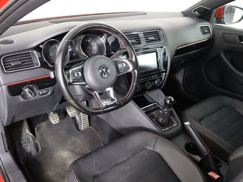 Used 2017 Volkswagen Jetta GLI FWD image 28