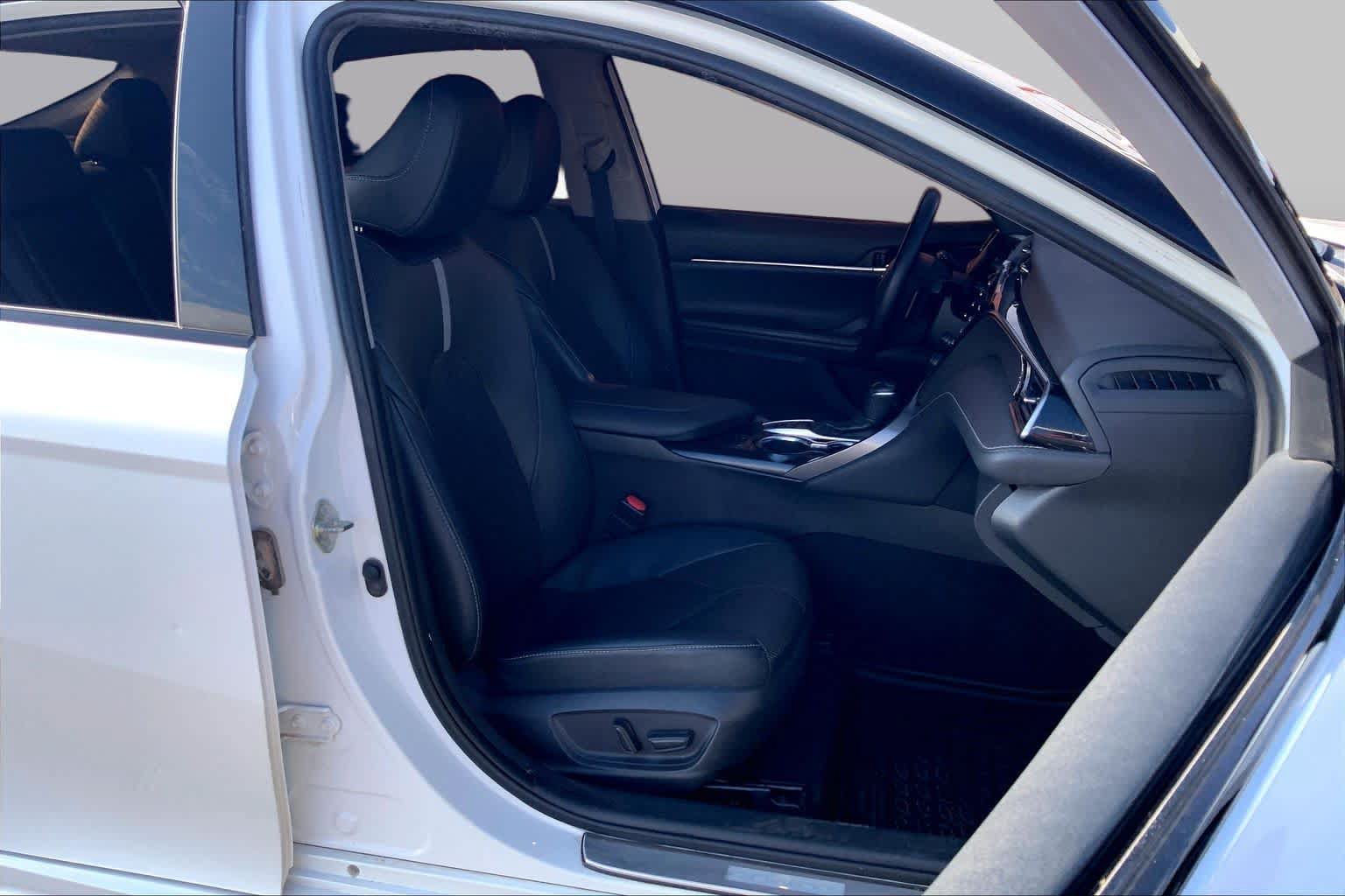Used 2020 Toyota Camry XSE w/ Driver Assist Package FWD image 9