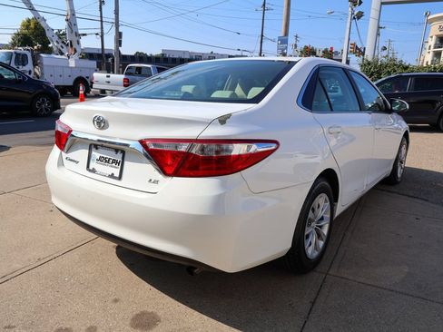 Used 2015 Toyota Camry LE FWD image 5