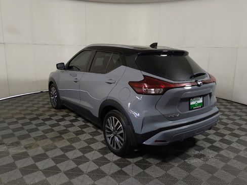 Used 2023 Nissan Kicks SV FWD image 5