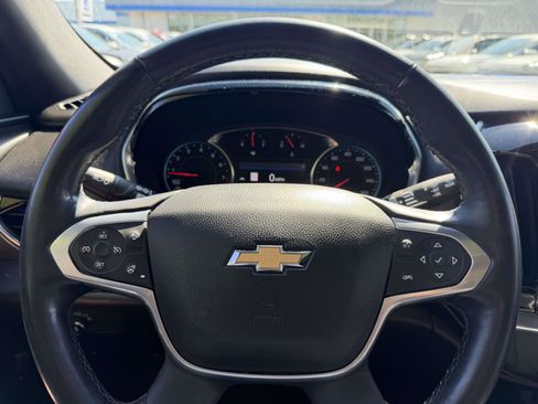 Used 2023 Chevrolet Traverse LT w/ LT Premium Package AWD/4WD image 27