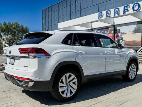 Used 2022 Volkswagen Atlas Cross Sport SE AWD/4WD image 5