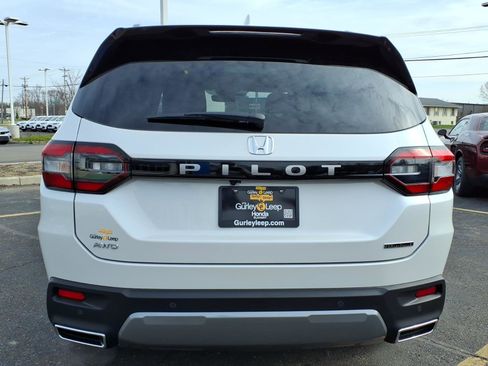 New 2026 Honda Pilot Touring image 10