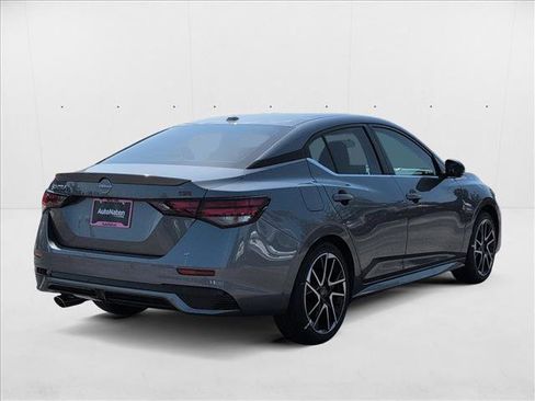New 2025 Nissan Sentra SR w/ SR Premium Package FWD image 5