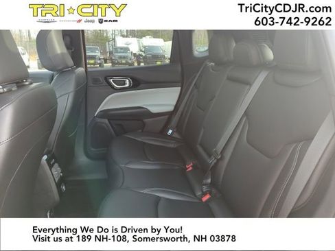 New 2026 Jeep Compass Limited image 24