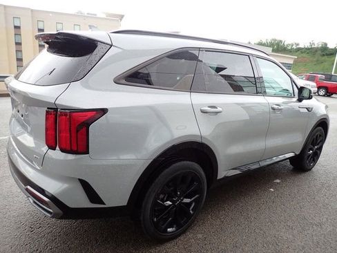 Used 2023 Kia Sorento SX AWD/4WD image 4