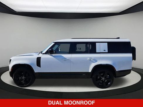 Used 2024 Land Rover Defender 130 X-Dynamic SE AWD/4WD image 3