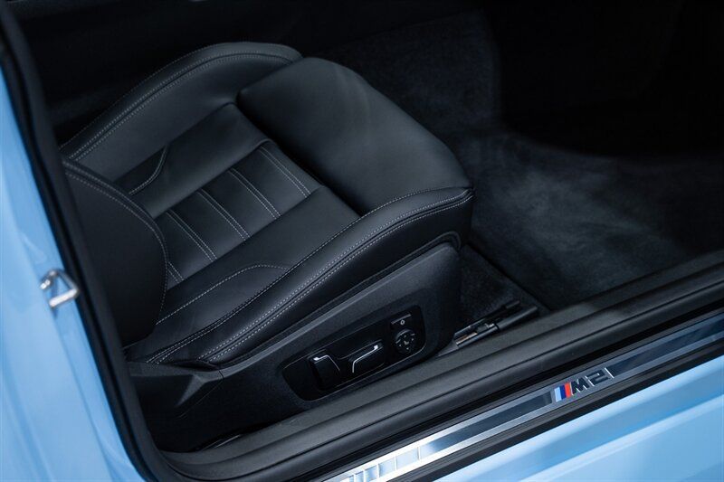 Used 2025 BMW M2 RWD image 33