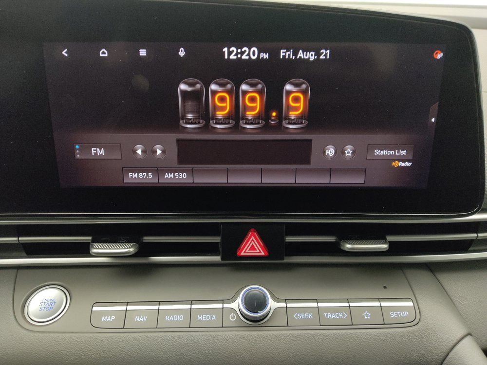 Used 2023 Hyundai Elantra SEL w/ Convenience Package FWD image 25