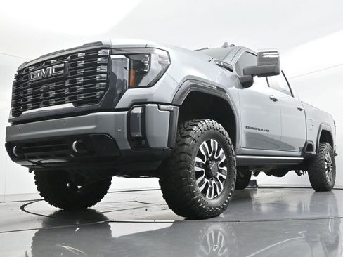 Used 2024 GMC Sierra 3500 Denali Ultimate AWD/4WD image 50