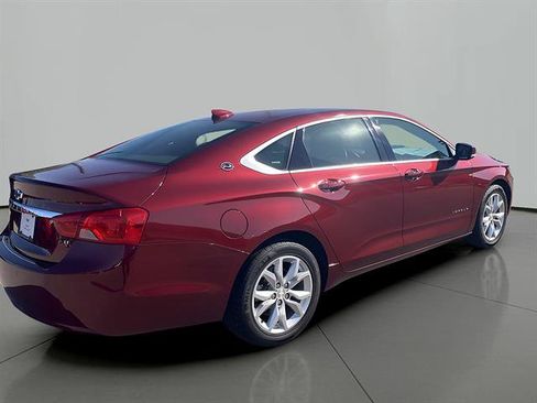 Used 2017 Chevrolet Impala LT w/ Convenience Package FWD image 5