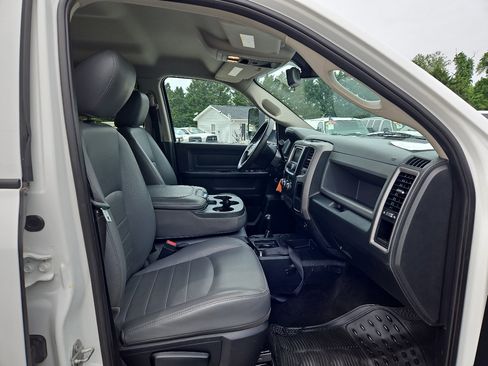 Used 2016 RAM 3500 Tradesman image 25