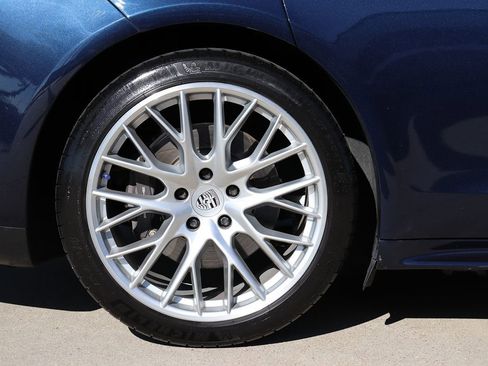 Used 2018 Porsche Panamera 4 image 56