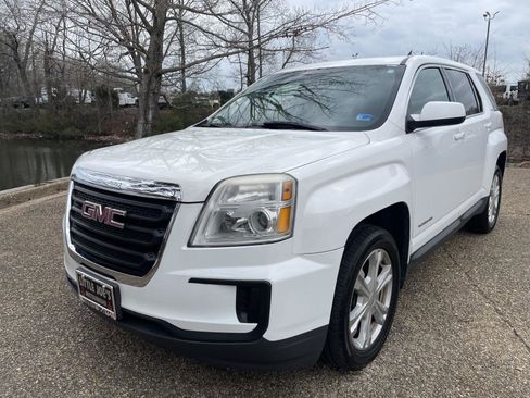 Used 2017 GMC Terrain SLE image 8